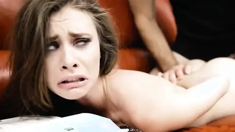 Падчерица Аня Олсен наказана членом своего папы