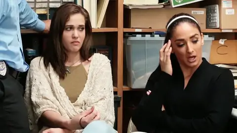 Шина Райдер и ее приятель наказаны за кражу