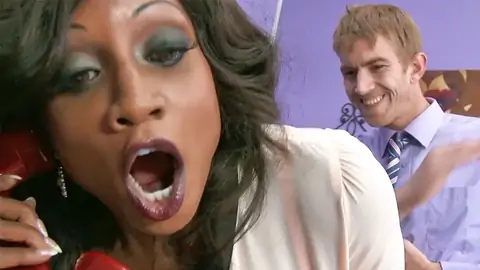 Дэнни Ди трахает Даймонда Джексона сзади